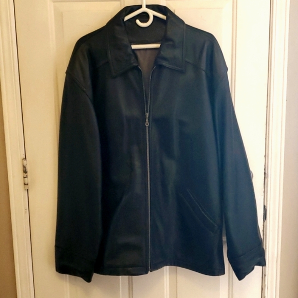 Danier Men's Leather Jacket - Size Large